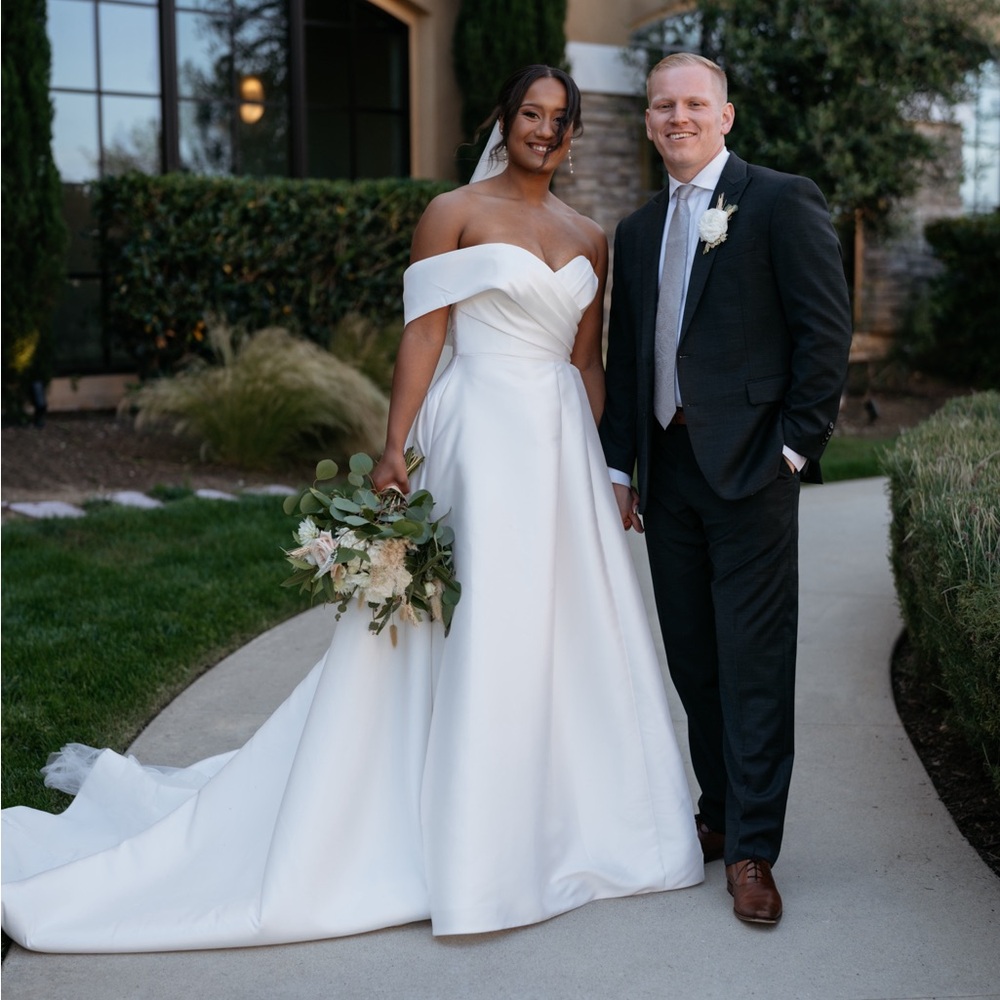 Essence of Australia Wedding Dress